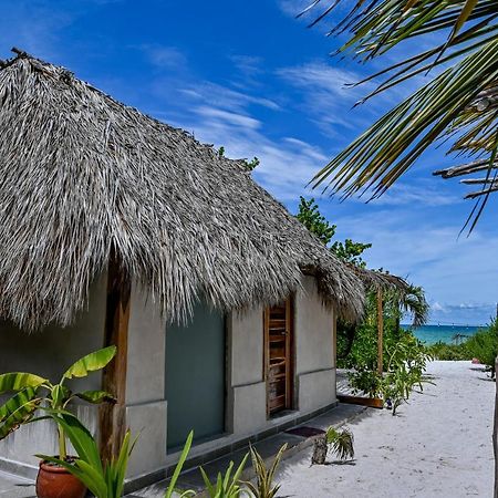 Casa Mate Beachfront Cabanas Эль-Куйо Экстерьер фото