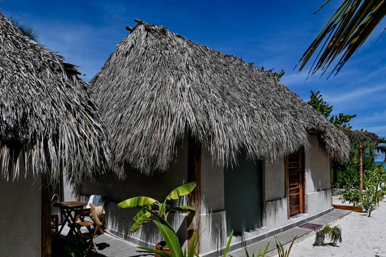 Casa Mate Beachfront Cabanas Эль-Куйо Экстерьер фото