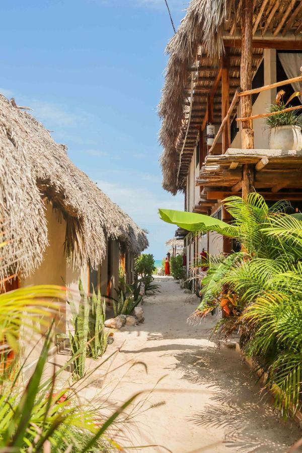 Casa Mate Beachfront Cabanas Эль-Куйо Экстерьер фото